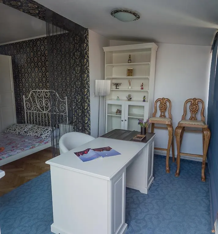 Fast Rent Accommodation Бухарест